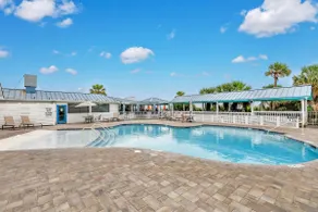 Modern Beach Condo, Heated Pool Access - Image 2