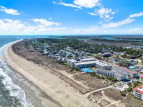 Modern Beach Condo, Heated Pool Access - Image 3