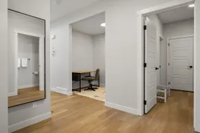 Bright & Spacious 3 Beds Luxury Home in SE Calgary - Image 2