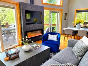 Serenity Lodge - Private/3 Decks/Firepit/Views! - Image 3