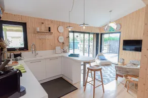 Vacation chalet for 6 * walking distance to the beach - Image 3