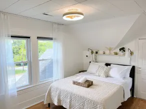Spacious & centric home w/4 bed/2 baths/coffee/TVs - Image 3