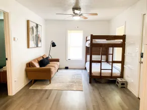 New Reno w/King Bed & Central AC - Image 3