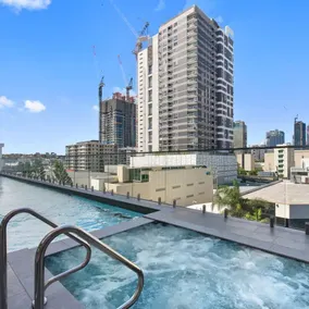 Superb 1b Modern Apt w View/ Top Location/ Free P - Image 5