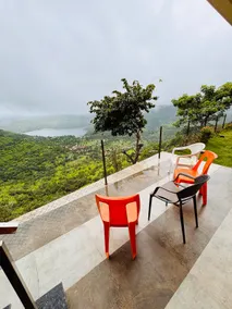 Paramount’s Vinayaka 3bhk Lake View Infinity Pool - Image 3