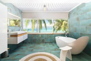 Luxurious 4BR Villa - Image 4