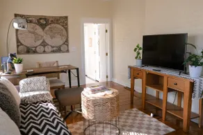 Entire COZY Unit - 3 min walk to WFU. - Image 3