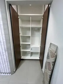 Spacious apartment minutes from the airport - Image 3