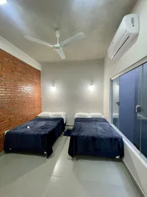 Spacious apartment minutes from the airport - Image 4