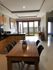 BUYAN LODGE lake view villa - Image 5