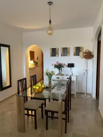 Well maintained, great location - Image 5