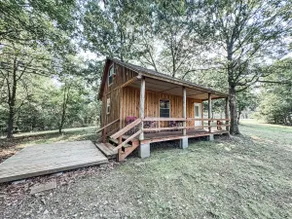Gilbert Cabin #2 near Buffalo River - Image 2