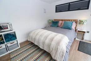 Modern cabin in popular Cornish moorland village - Image 2