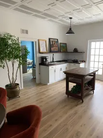 The Cave City Dream House - Image 3