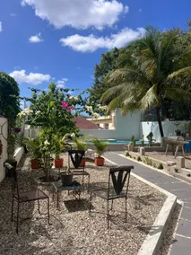 Luxury Stay + Pool in Excellent Location - Image 4