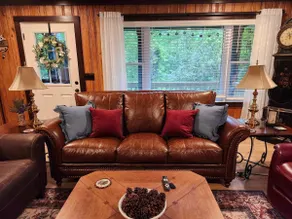 Helen's House - Be Our Guest! - Image 5