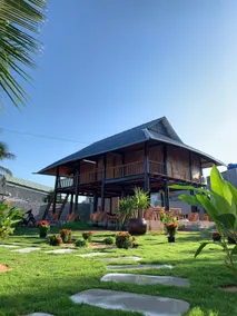 Villa - Unique stilt house - Image 2