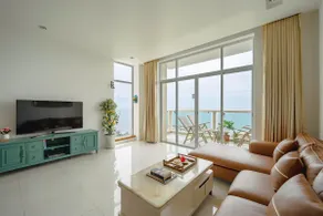 Casa Home - Ocean Melody - Beach Front Apartment - Image 3