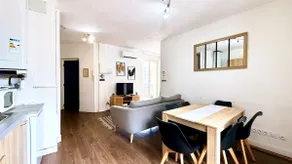 Balcony with view • 3 bedrooms • Train station 5 min away - Image 4