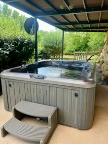 Private Jacuzzi + pool 5 m from Sarlat, surrounded by nature - Image 4