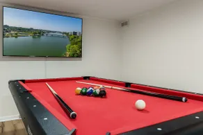Downtown Fun, 2 Doors from River - Image 2