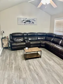 2Br w/grill,75’ TV, KING BED - Image 3