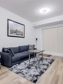 Private Townhouse Apartment Unit-Niagara Falls - Image 2