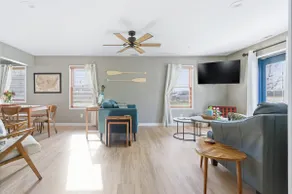 Cozy Lakeside Cottage for Families and Fun Seekers - Image 5