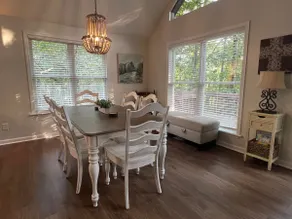 The Guest House at Pickwick - Image 5