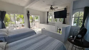 Incredible living! Private heated pool - Image 5