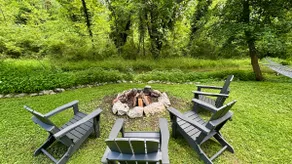The Creekside Cottage: Downtown | Pet-Friendly - Image 4