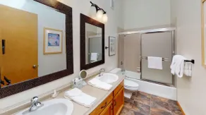 Walk to The Village! Updated 3 bedroom townhome - Image 4