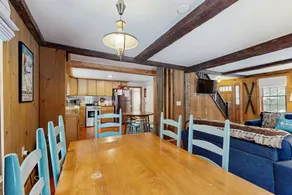 4BR riverfront house, dog-friendly, fireplace - Image 5