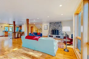 3 BR lakefront, countryside cabin - Image 2