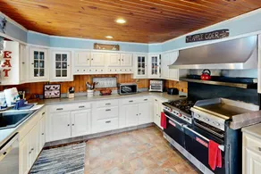 Lovely 8BR Lakefront | Dock | Fireplace - Image 3