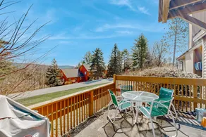 3BR mountain view home with fireplace, deck & W/D - Image 2