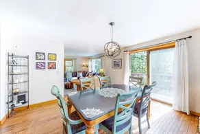 Lovely 3BR Mountainview | WoodStove | Balcony - Image 5