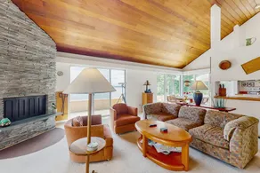 2BR Lakefront Dog Friendly | Fireplace - Image 4