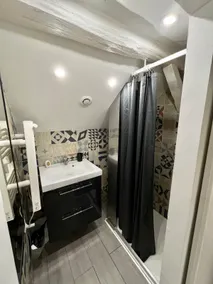Quiet, Cozy & Central Airbnb - Image 5