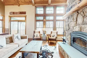 Stratton TreeTop 3BR with hot tub & fireplace - Image 4