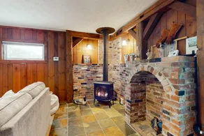Inviting riverfront 3BR near skiing & golf - Image 5