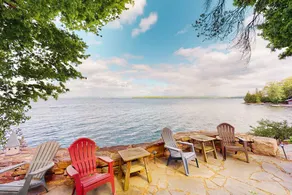 2BR lakefront house w/ amazing views, dock & dogs - Image 2