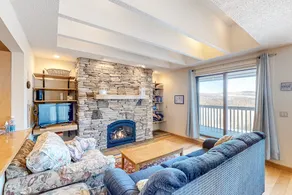 Picturesque 2BR Mountainview 2nd-Floor | Balcony - Image 5