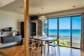 Beachfront Villa with Sunset Terrace BBQ & Jacuzzi - Image 2