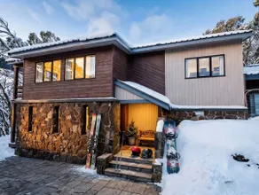 Luxury Mt Buller Ski Chalet Fireplace Sleeps up to 14 - Image 2