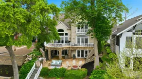 Stunning Lake Wawasee Paradise - Image 2