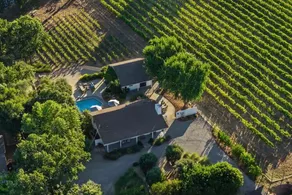 Sonoma Vineyard Home & Cottage | Walk to Wineries - Image 4