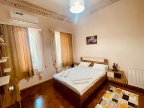 Vintage Home - Image 4