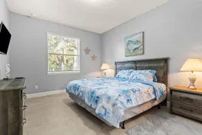 The Blue Oasis, a beach-themed Florida getaway - Image 4