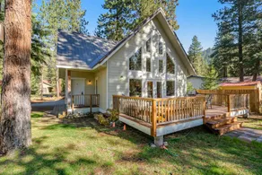 Light-filled 3BR Dog Friendly - Deck - Image 4